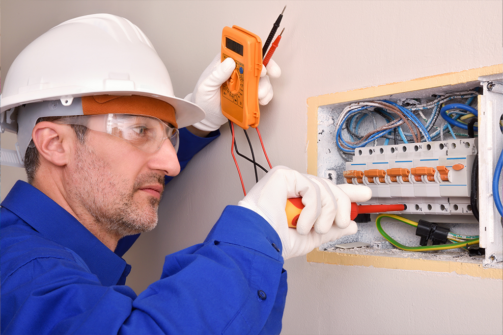 Different Types of Electricians Image